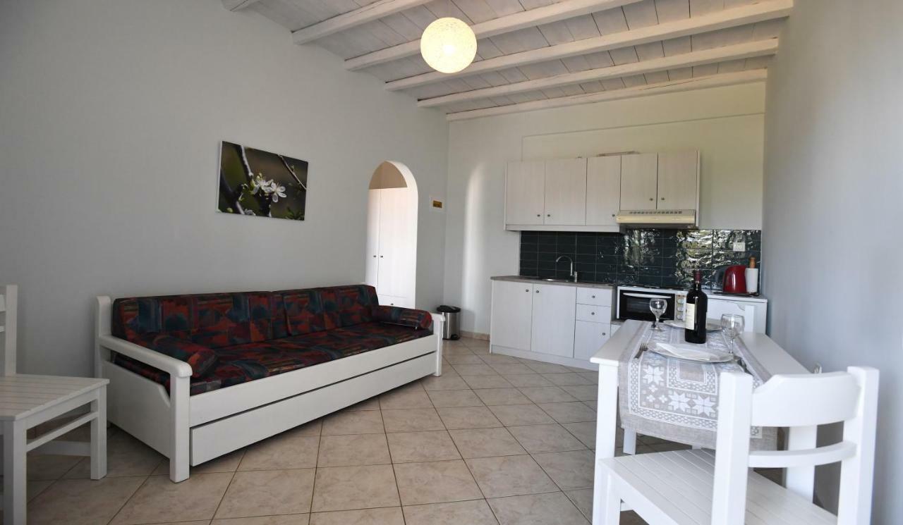 Nostos Beachfront Apartments & Studios Agios Ioannis  Exterior foto